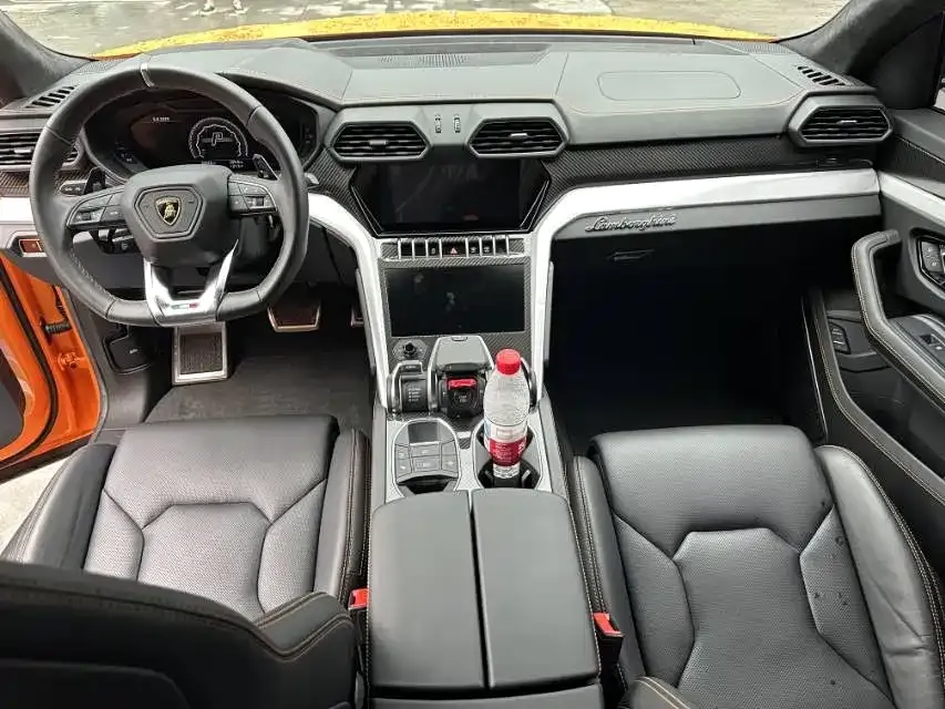 Lamborghini Urus — фото 7
