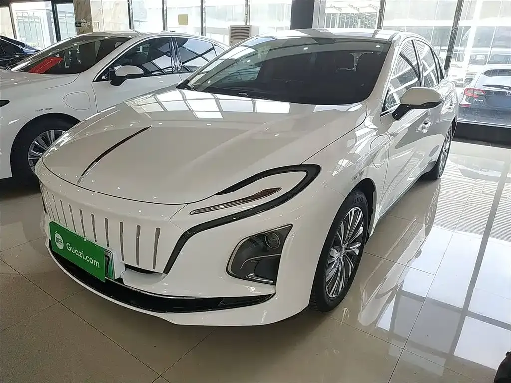 Hongqi E-QM5 — фото 1