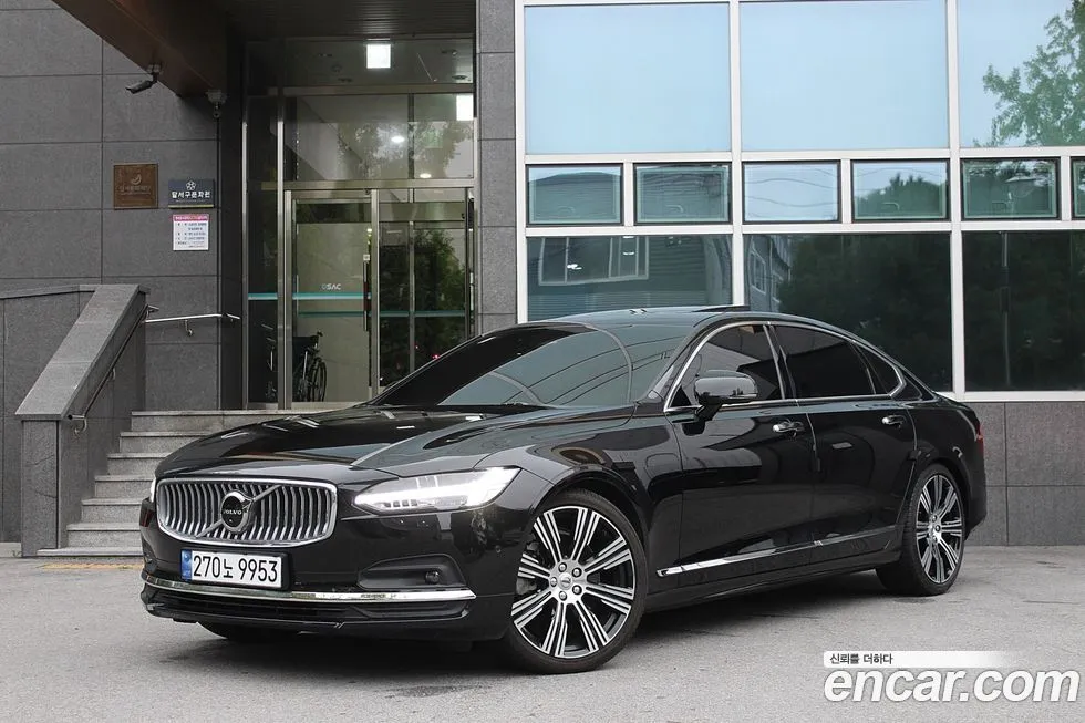 Volvo S90 — фото 1
