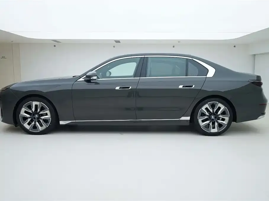 BMW 7 Series — фото 3