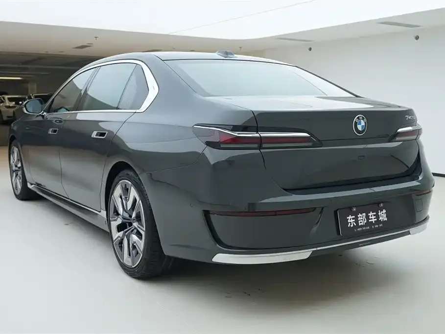BMW 7 Series — фото 5