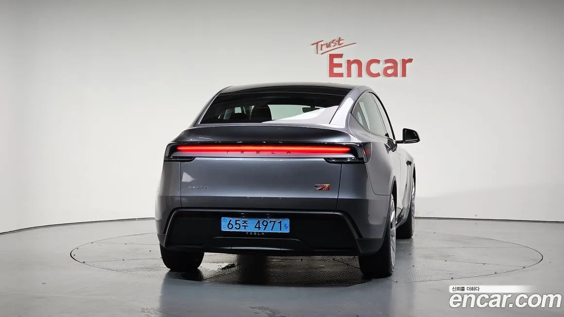 Tesla Model Y — фото 4