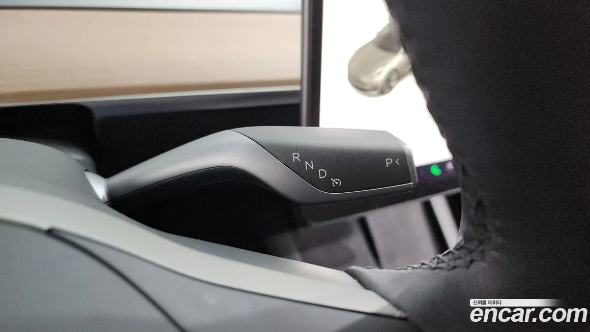 Tesla Model 3 — фото 9