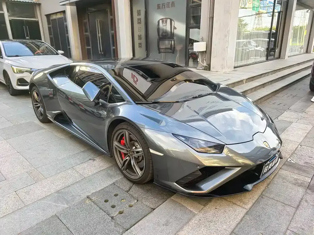 Lamborghini Huracan — фото 1