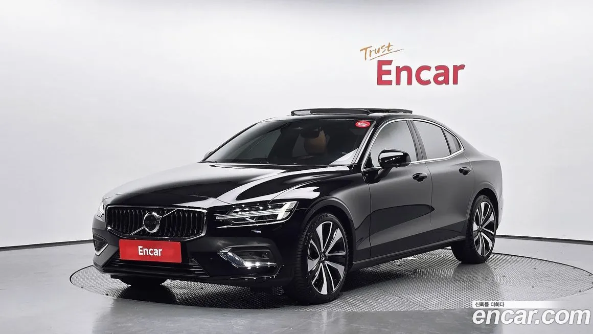 Volvo S60 — фото 1