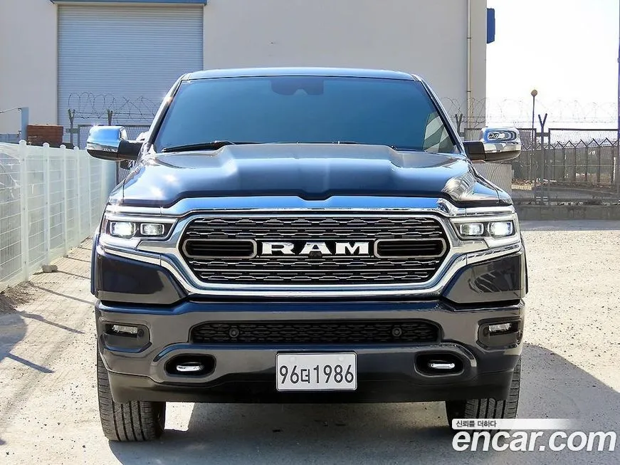 Dodge Ram Pick Up — фото 1