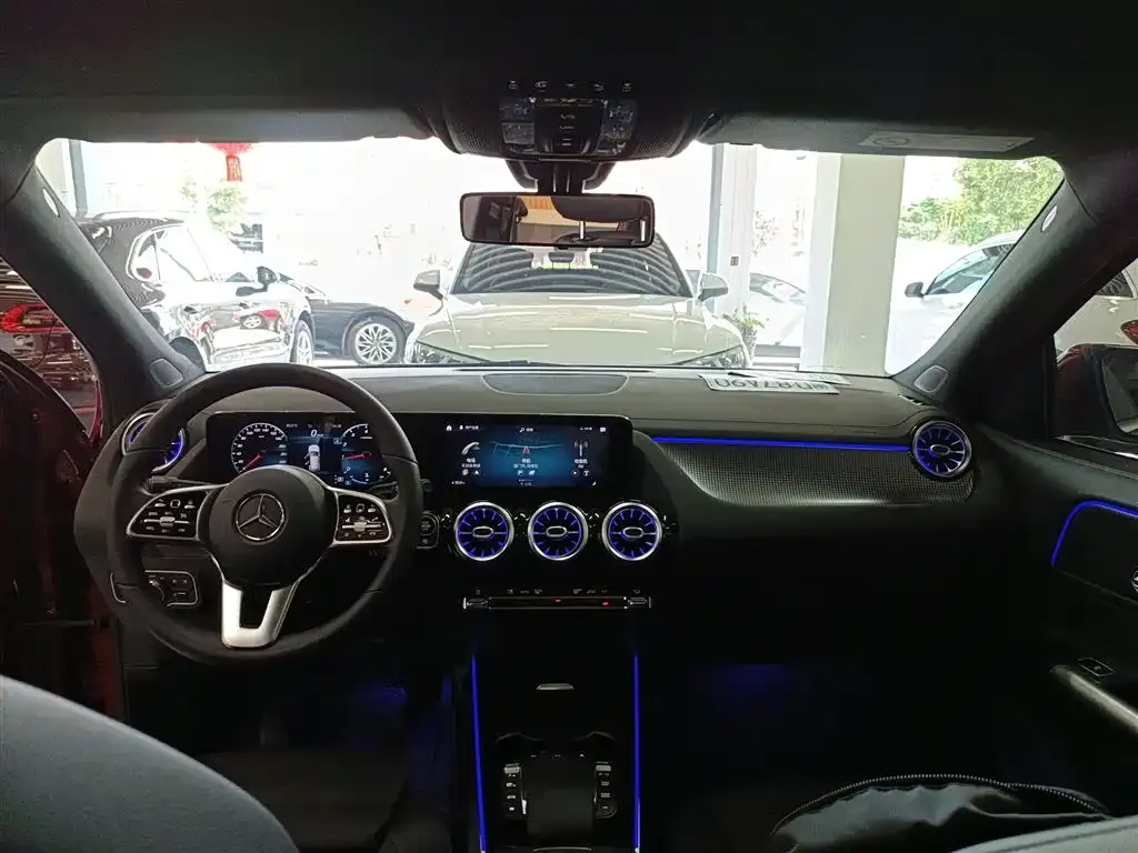 Mercedes-Benz GLA — фото 10