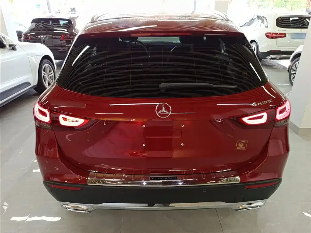 Mercedes-Benz GLA — фото 6