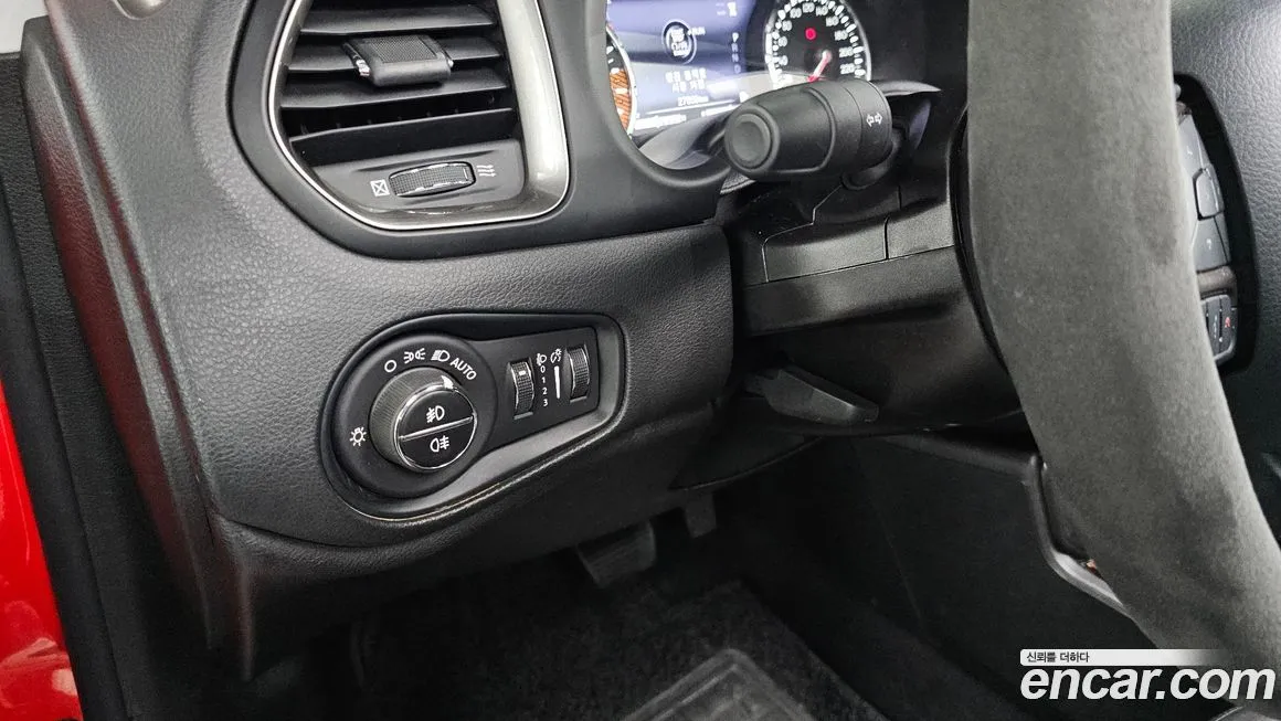 Jeep Renegade — фото 10