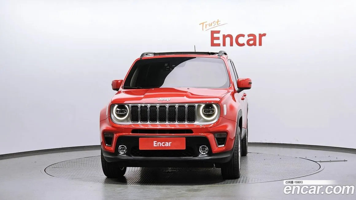 Jeep Renegade — фото 3