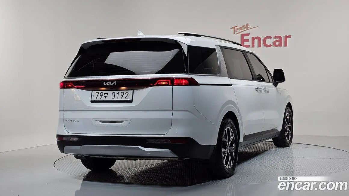 Kia Carnival — фото 2