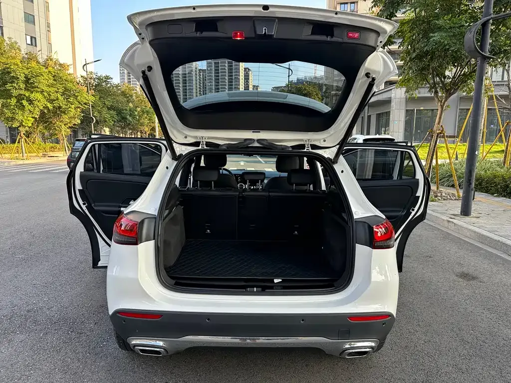 Mercedes-Benz GLA — фото 10
