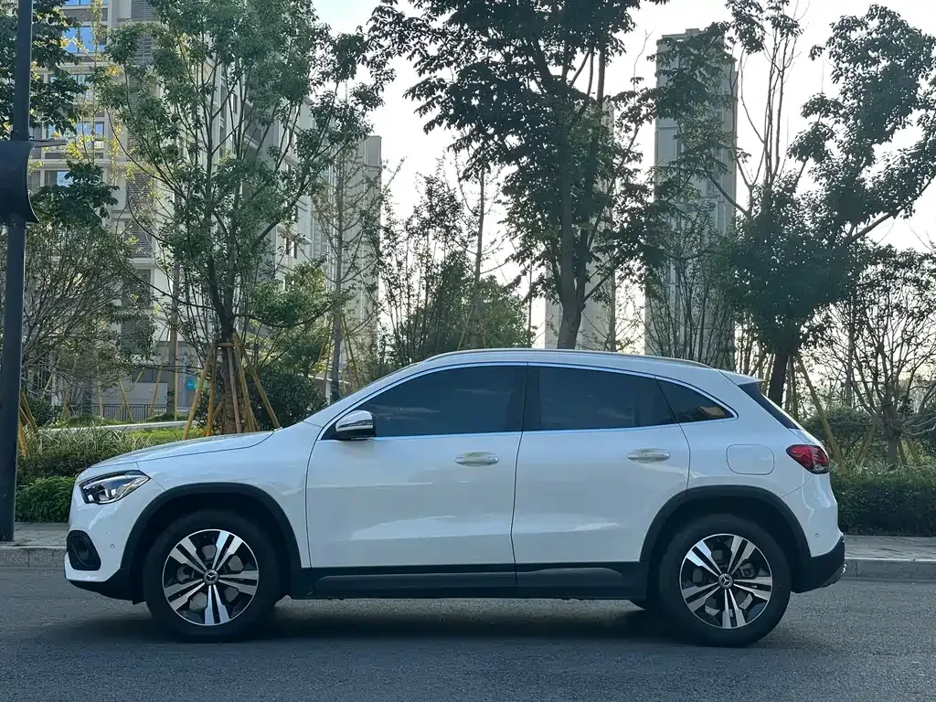 Mercedes-Benz GLA — фото 4