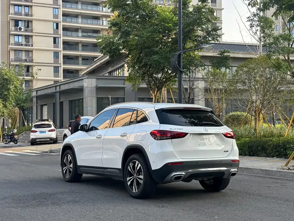 Mercedes-Benz GLA — фото 5
