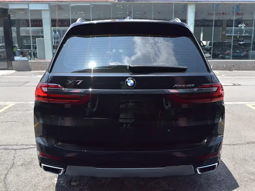 BMW X7 — фото 9