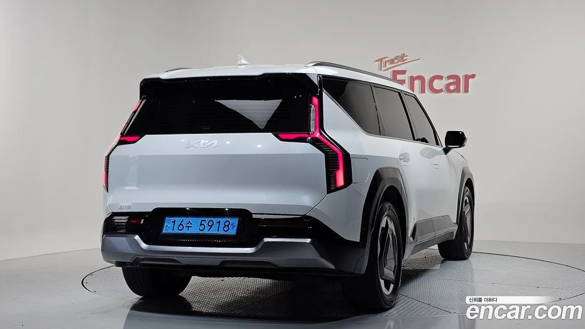 Kia EV9 — фото 2