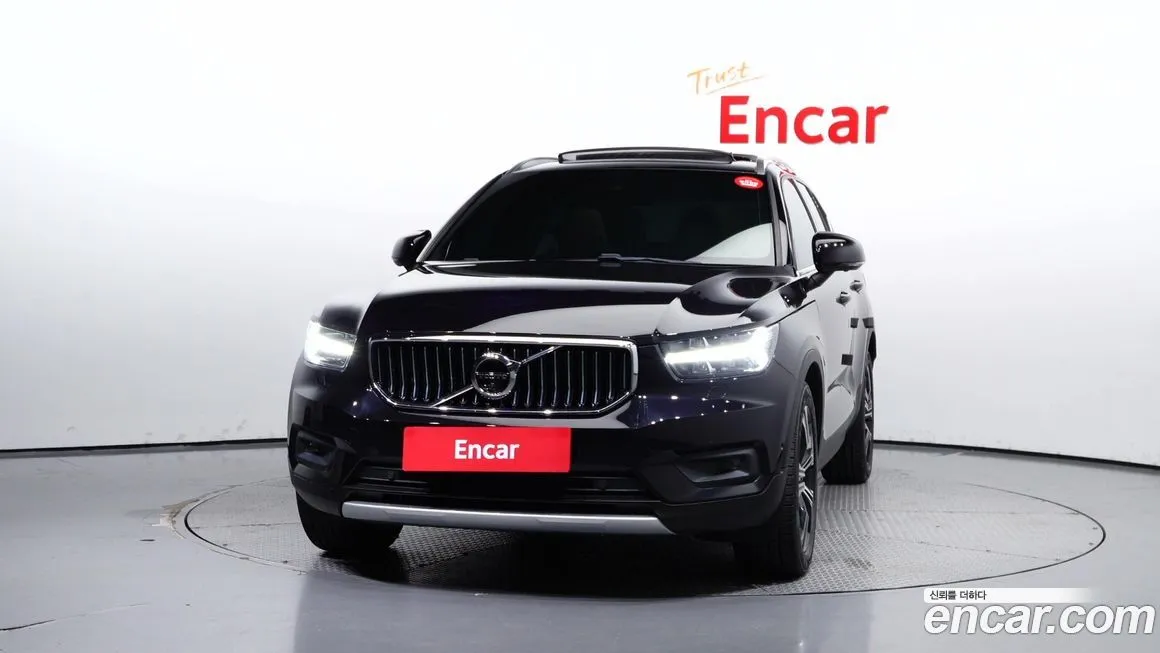 Volvo XC40 — фото 3