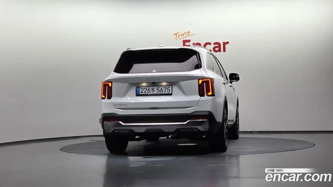 Kia Sorento — фото 4