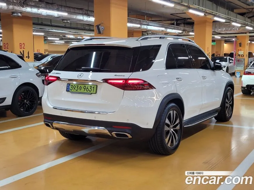 Mercedes-Benz GLE-Class — фото 6