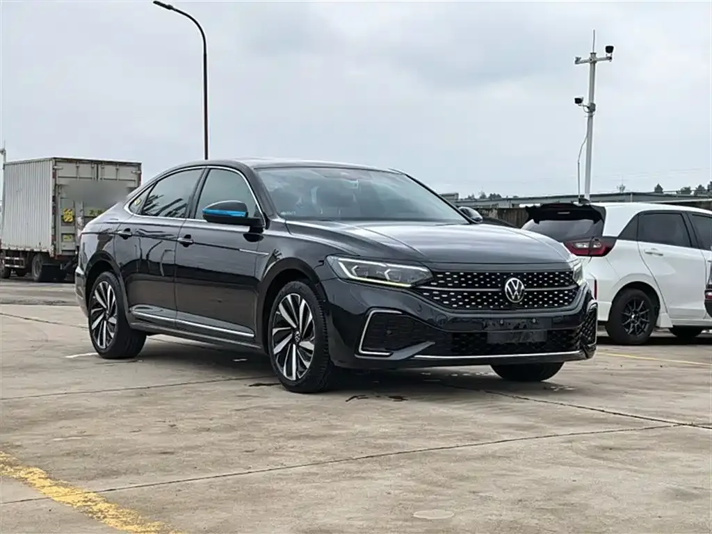 Volkswagen Passat — фото 4