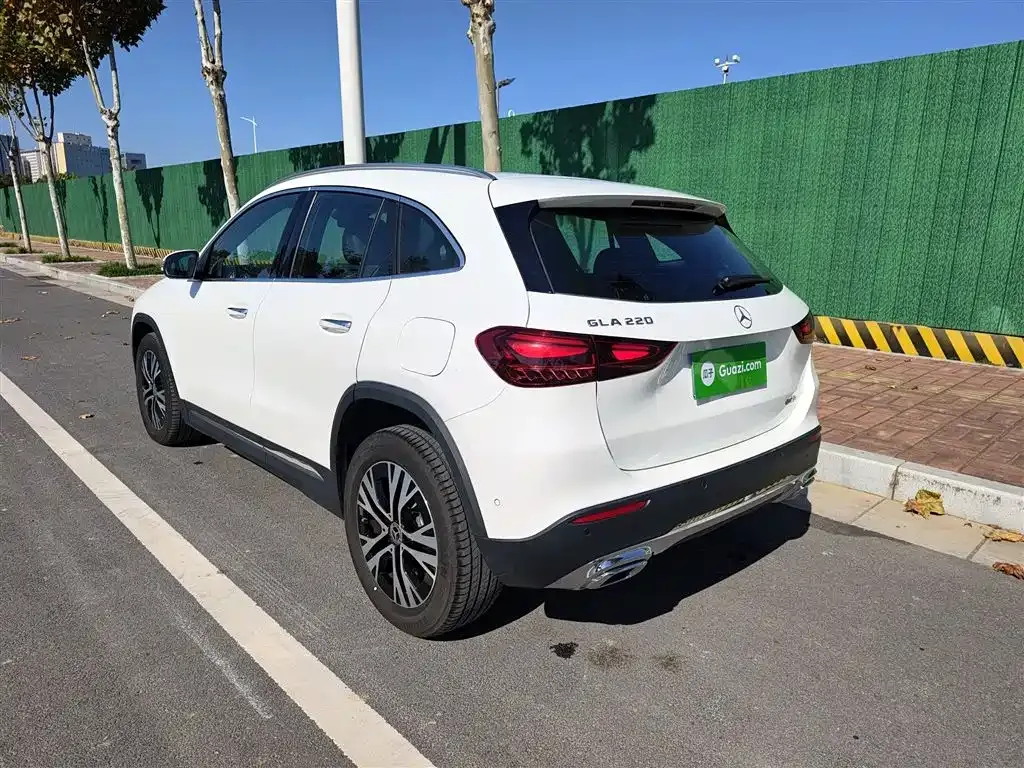 Mercedes-Benz GLA — фото 8