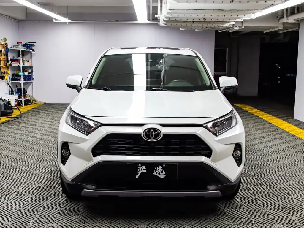 Toyota RAV4 — фото 2