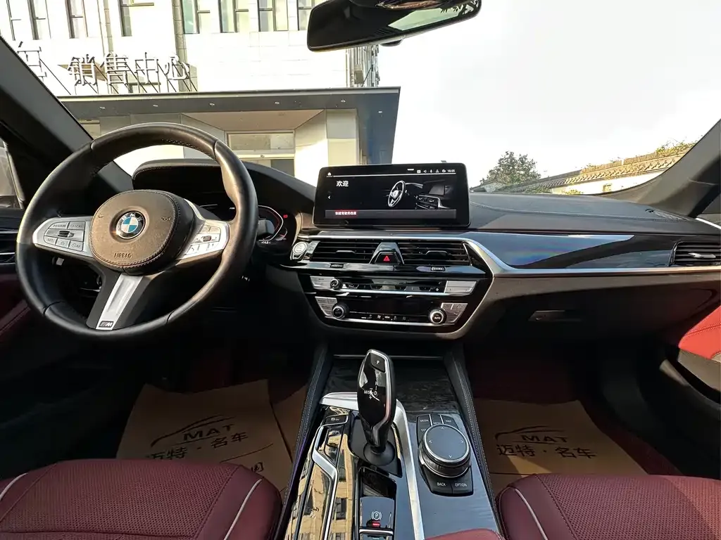BMW 5 Series — фото 9