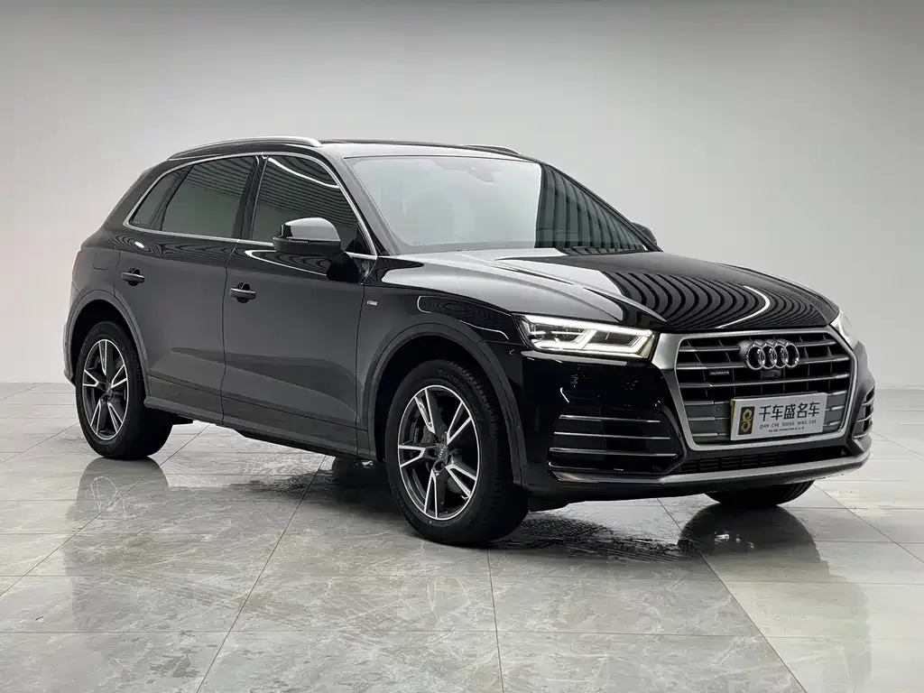 Audi Q5L — фото 3