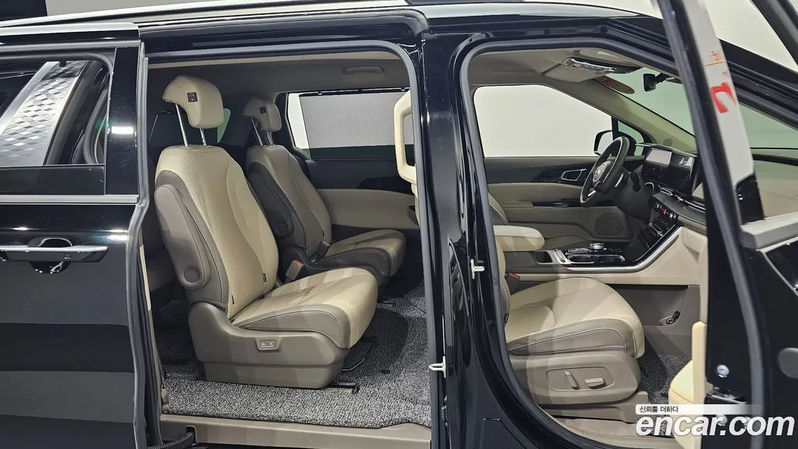 Kia Carnival — фото 10