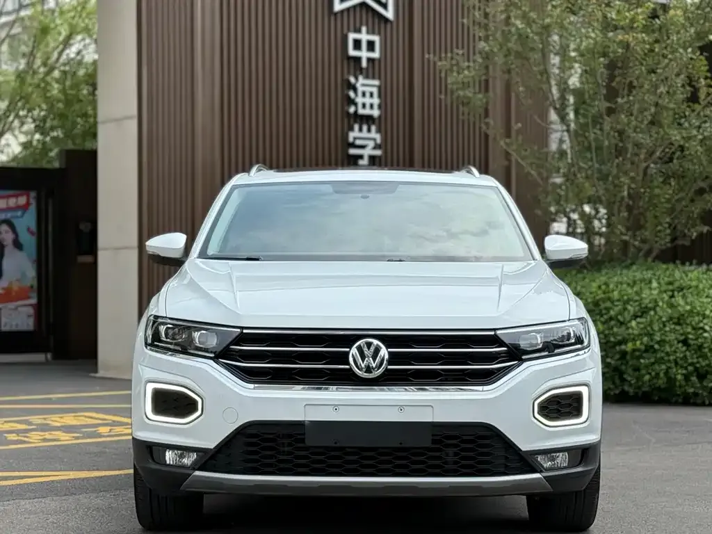 Volkswagen T-Roc — фото 2