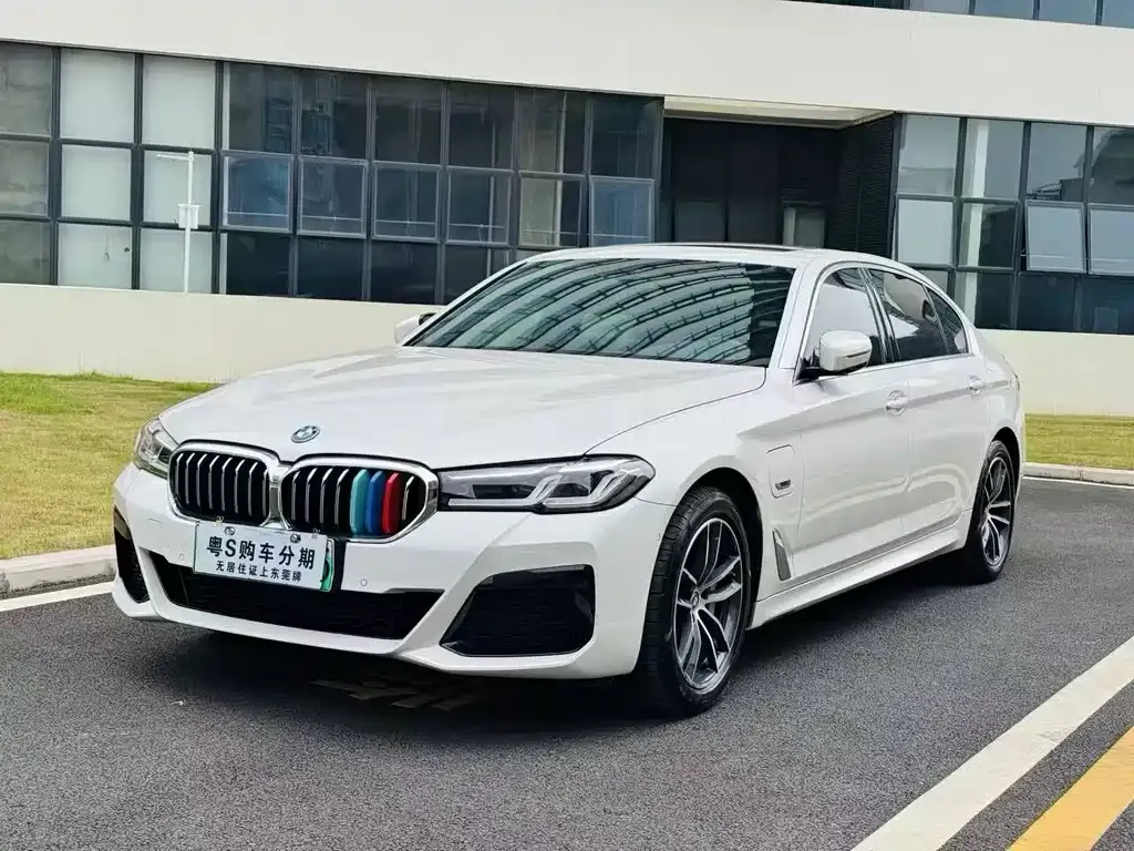 BMW 5 Series New Energy — фото 1