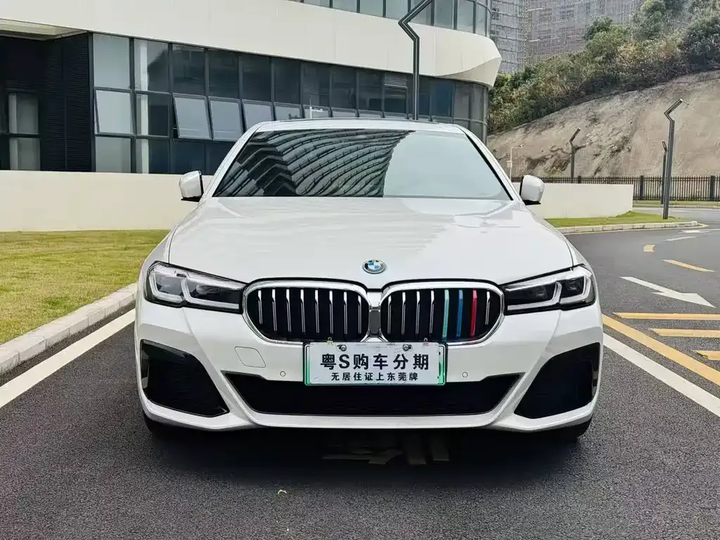 BMW 5 Series New Energy — фото 2