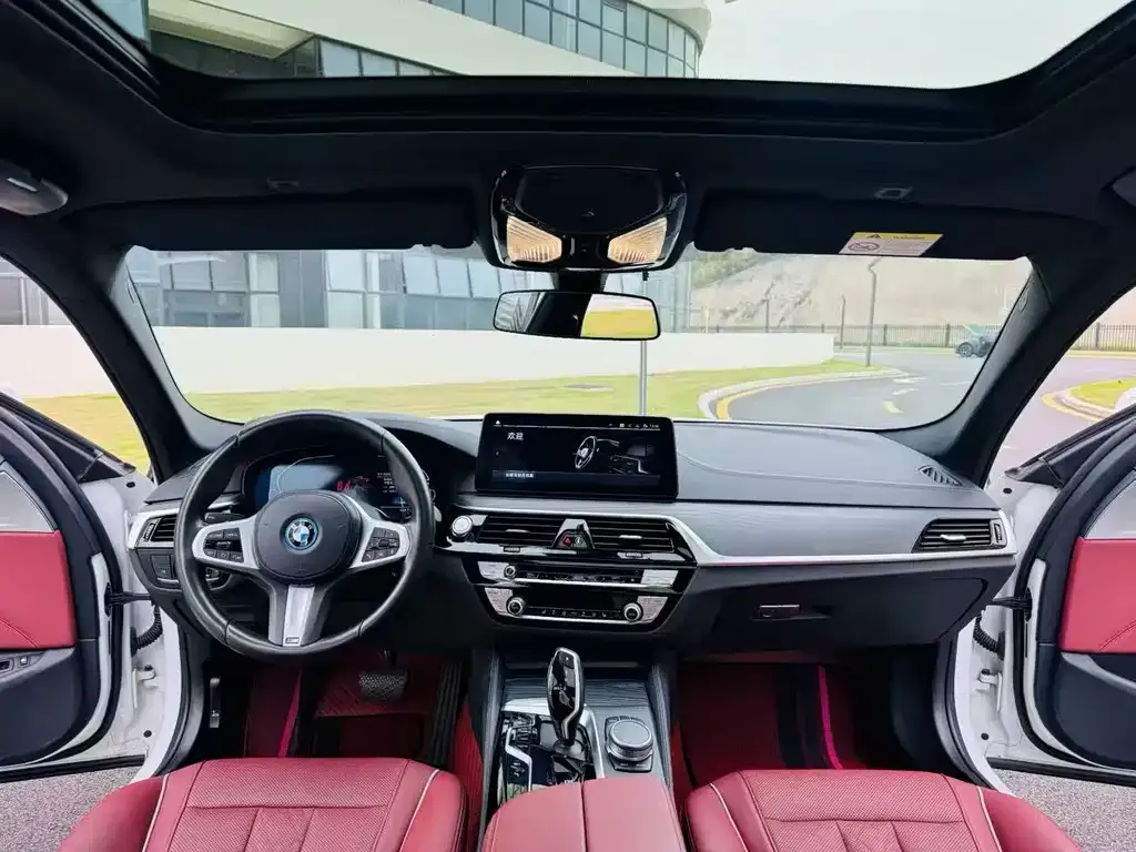 BMW 5 Series New Energy — фото 6