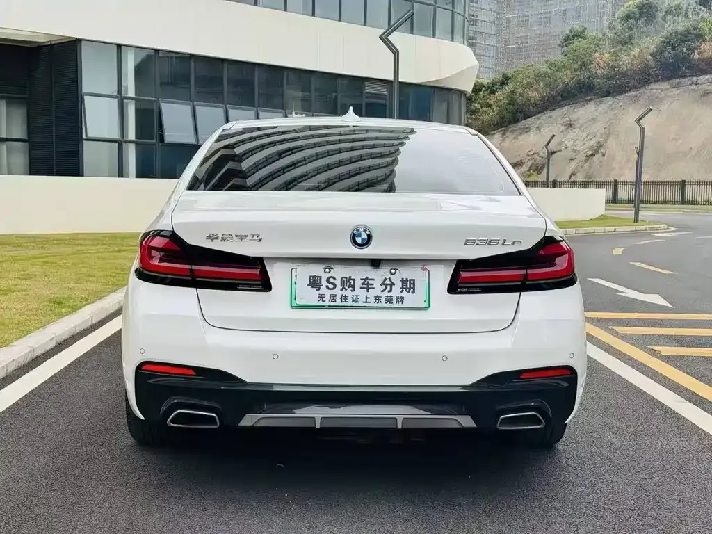 BMW 5 Series New Energy — фото 8