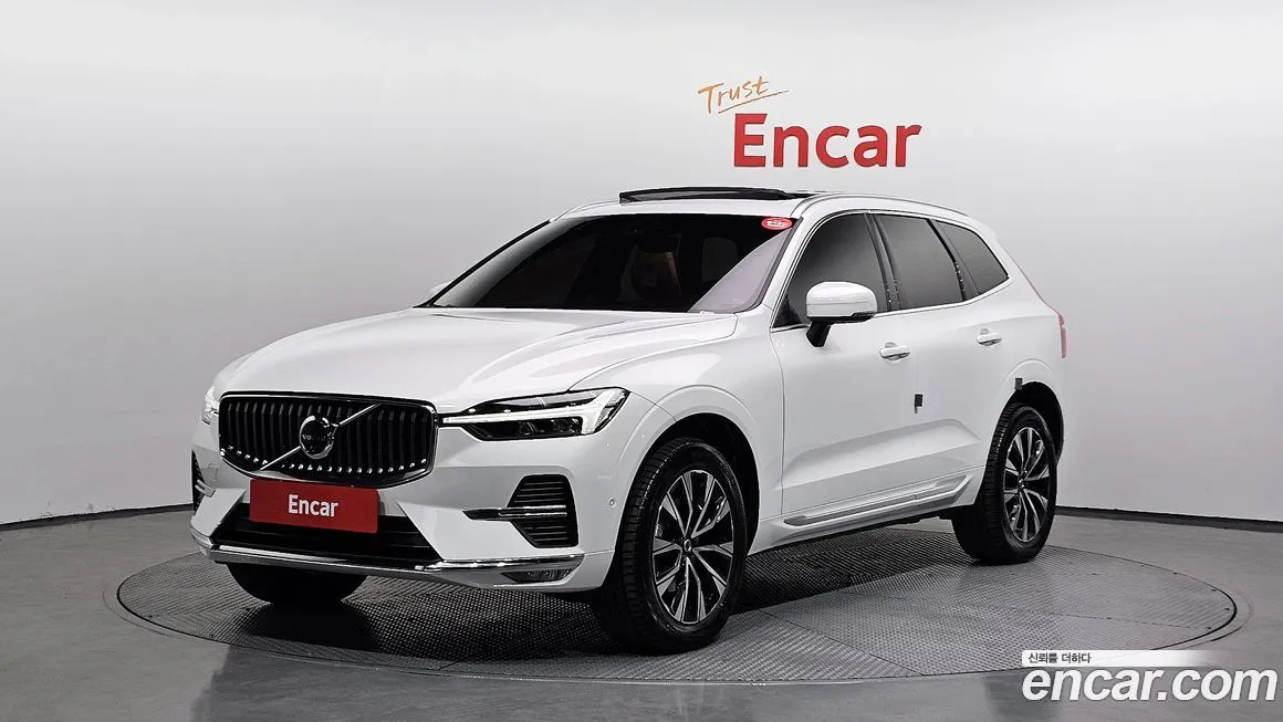 Volvo XC60 — фото 1