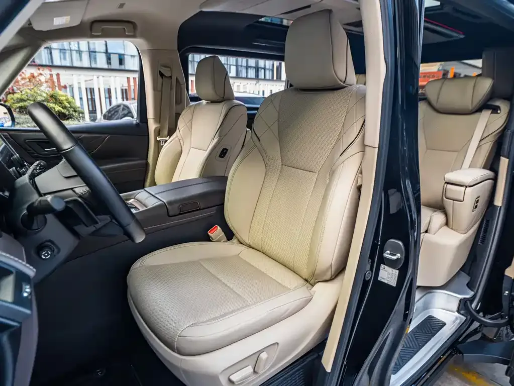 Toyota Alphard — фото 6