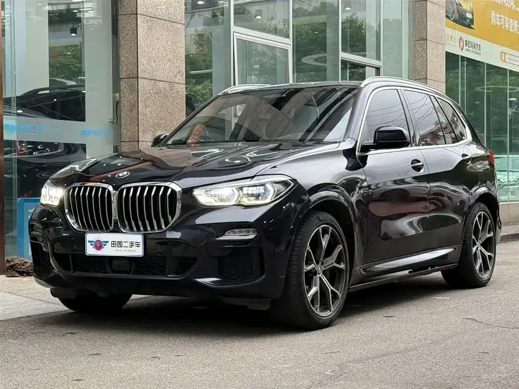 BMW X5 (Import) — фото 1