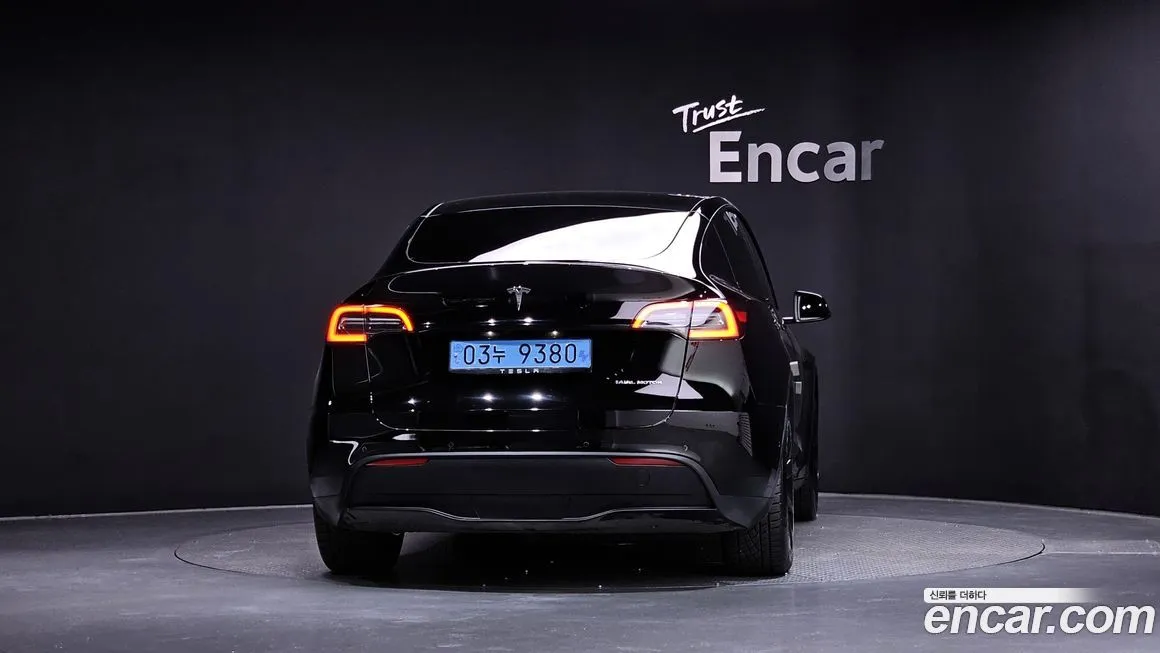 Tesla Model Y — фото 3