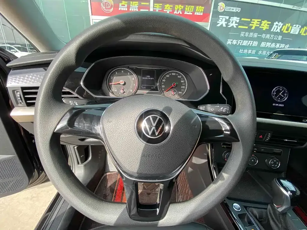 Volkswagen Passat — фото 10