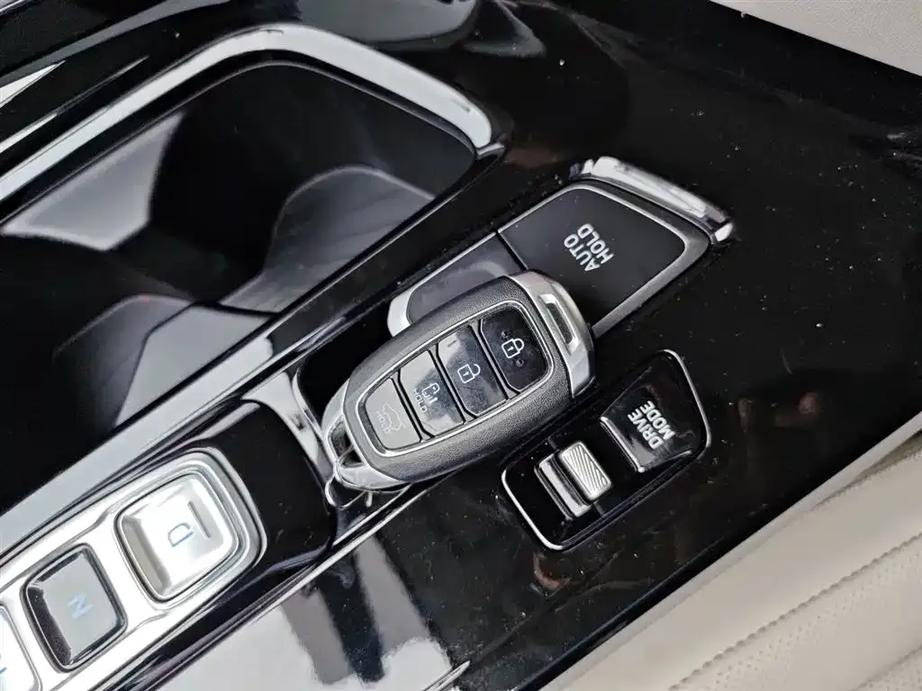 Hyundai Custo — фото 9