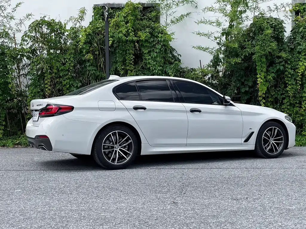 BMW 5 Series (Import) — фото 4