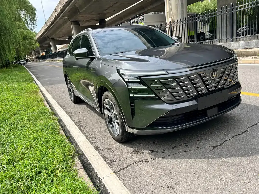 Changan CS75 PLUS — фото 2
