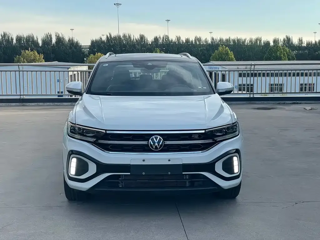 Volkswagen T-Roc — фото 2