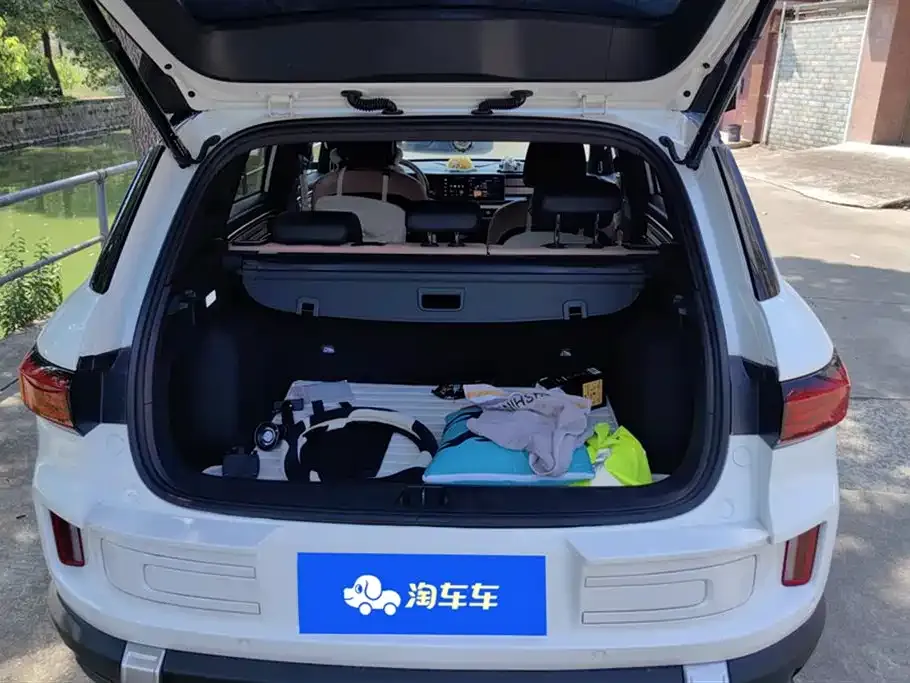 Geely Icon — фото 4