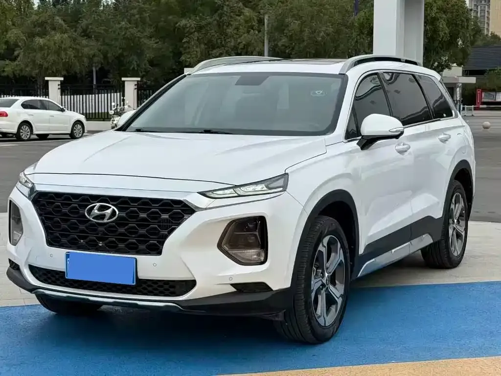 Hyundai Santa Fe — фото 1