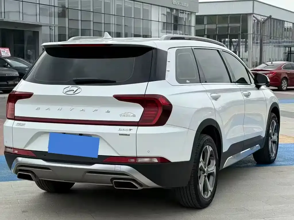 Hyundai Santa Fe — фото 9