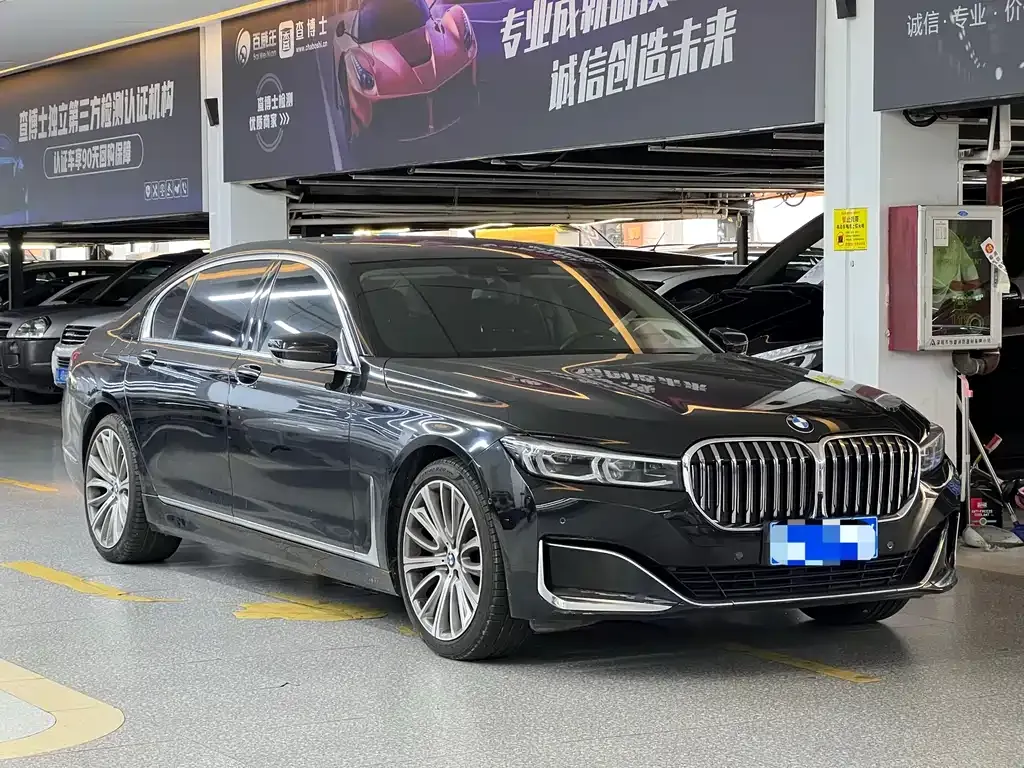 BMW 7 Series — фото 2