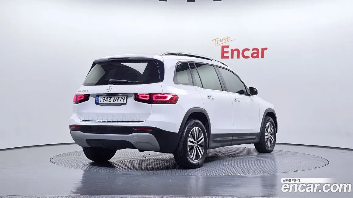 Mercedes-Benz GLB-Class — фото 2