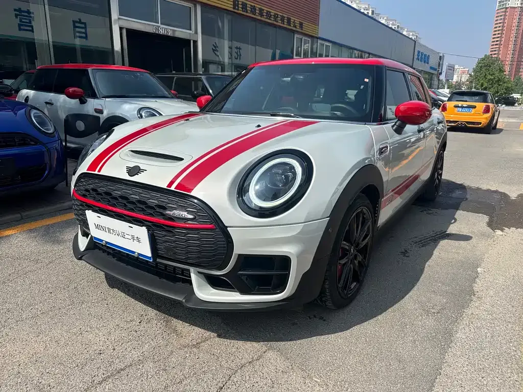 MINI Clubman JCW — фото 1