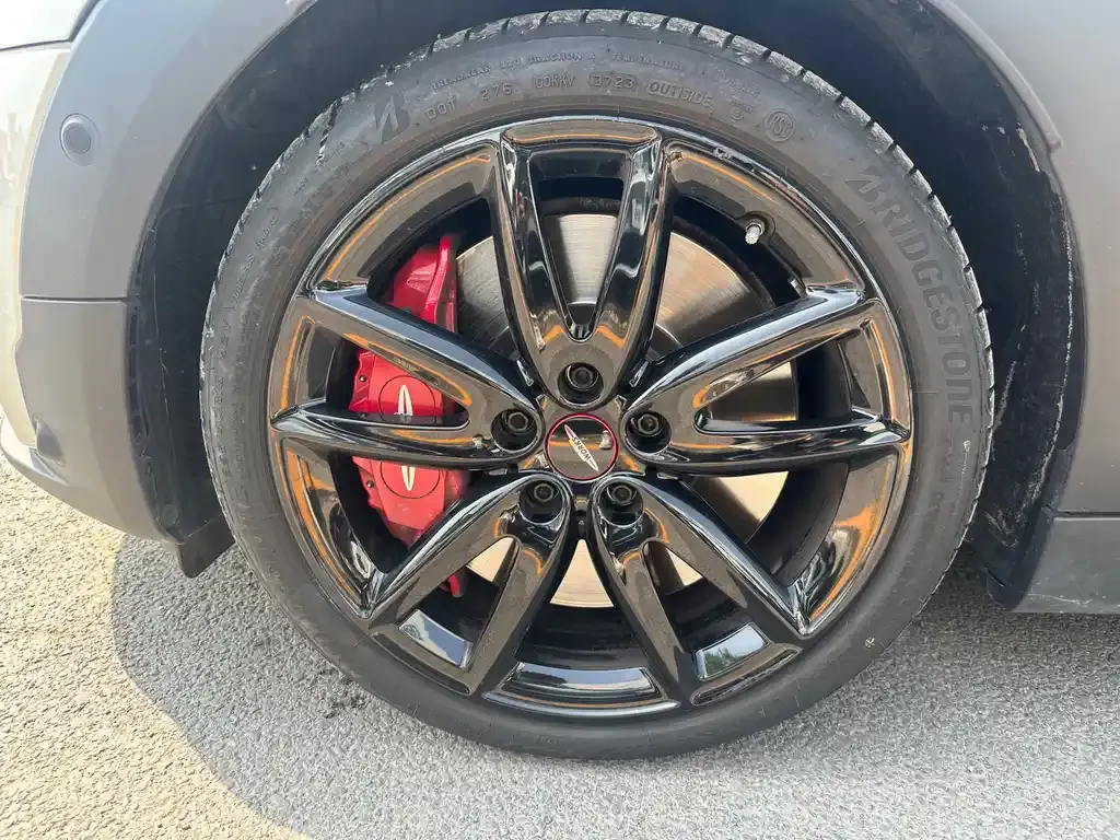 MINI Clubman JCW — фото 9